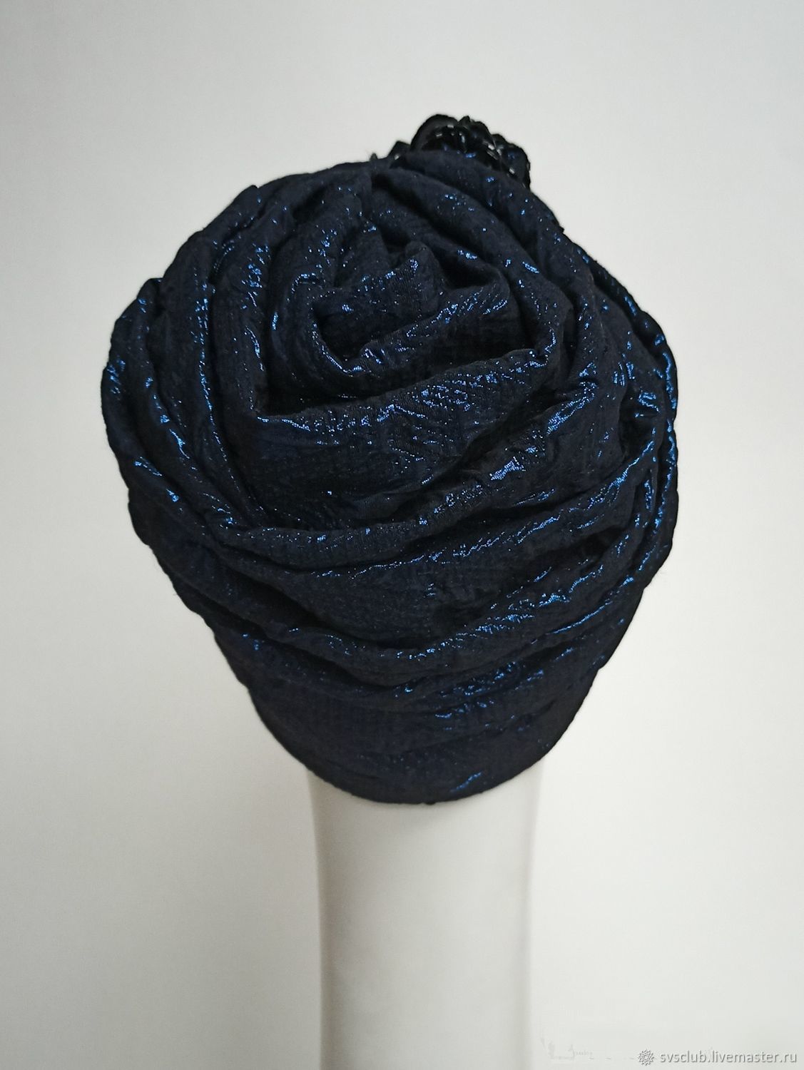 TURBAN shlyapa salla ko'k jakkard munchoqli chetlari bilan